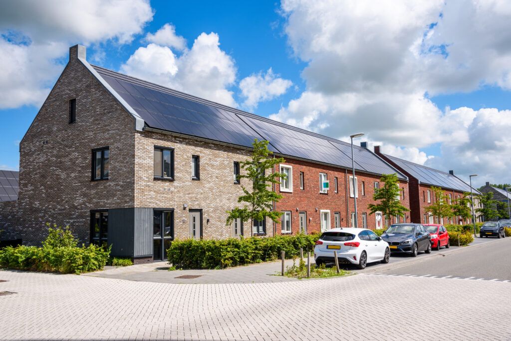 Aan de slag als zonnepanelen monteur.